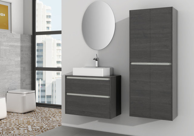 Comp. 11.- Mueble Ese B. 790. Uñero cromo brillo